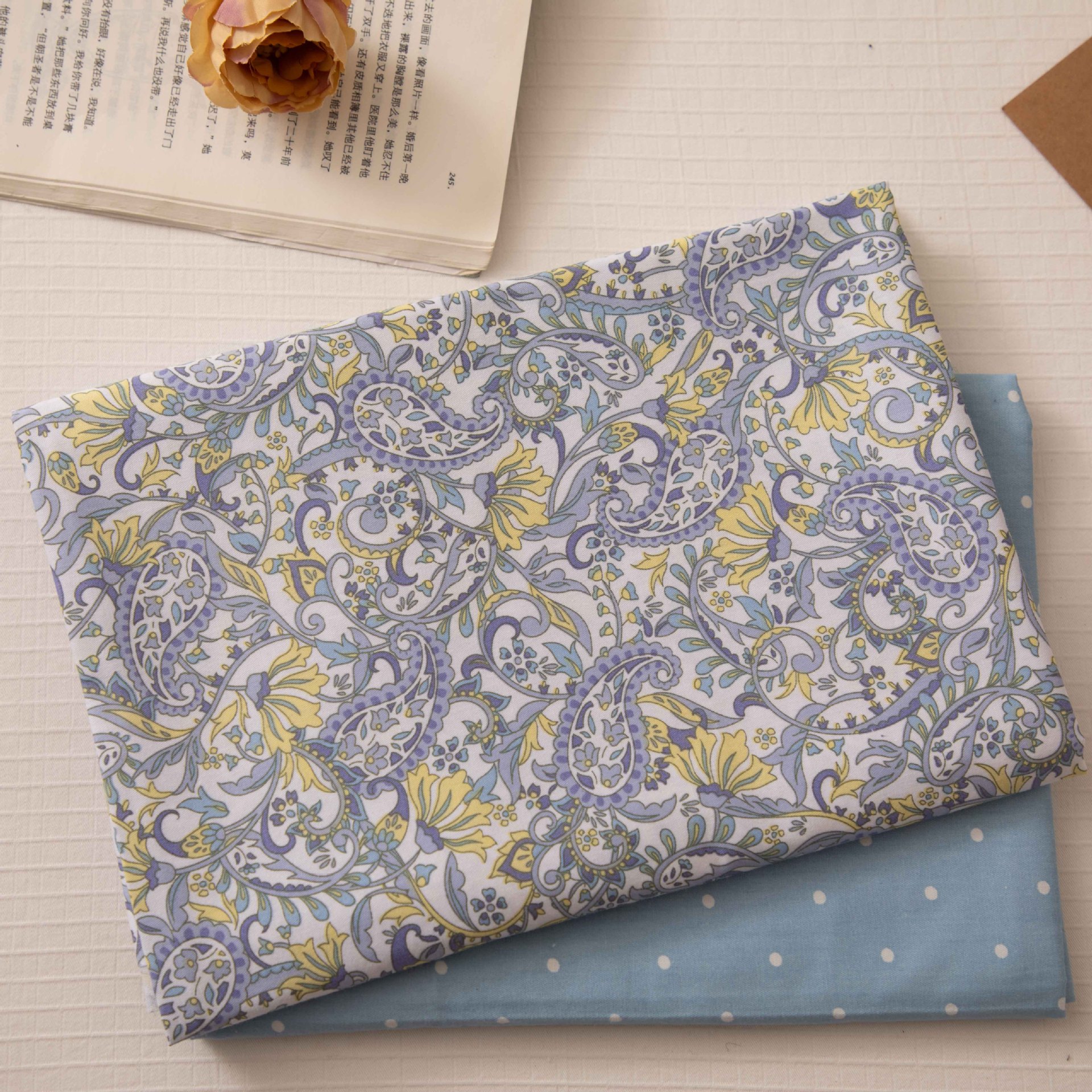 Wholesale Supply of 133*72 Twill Printed Fabric, Small Flower 40 Count Cotton Fabric, 1.6m Width