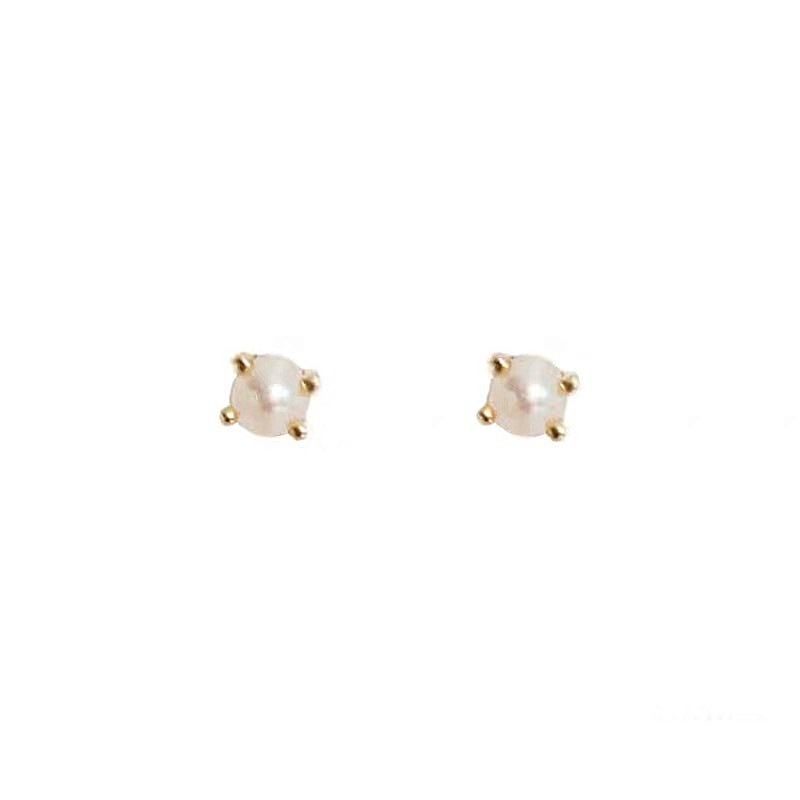 Picture of Fresh Mini Invisible Four-Claw Small Pearl Earrings Japanese Style Light Luxury and Exquisite Temperament Girl Ear Bone Nails
