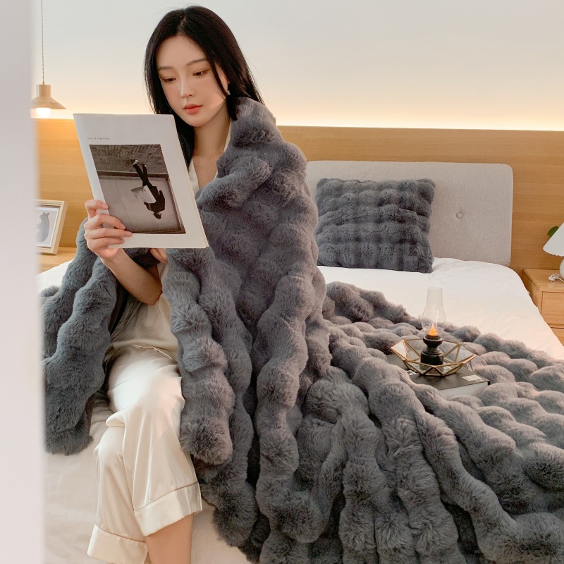 Picture of Tuscan Blanket Imitation Rabbit Blanket Bubble Velvet Blanket Double-sided Thickened Office Nap Blanket Sofa Cover Blanket