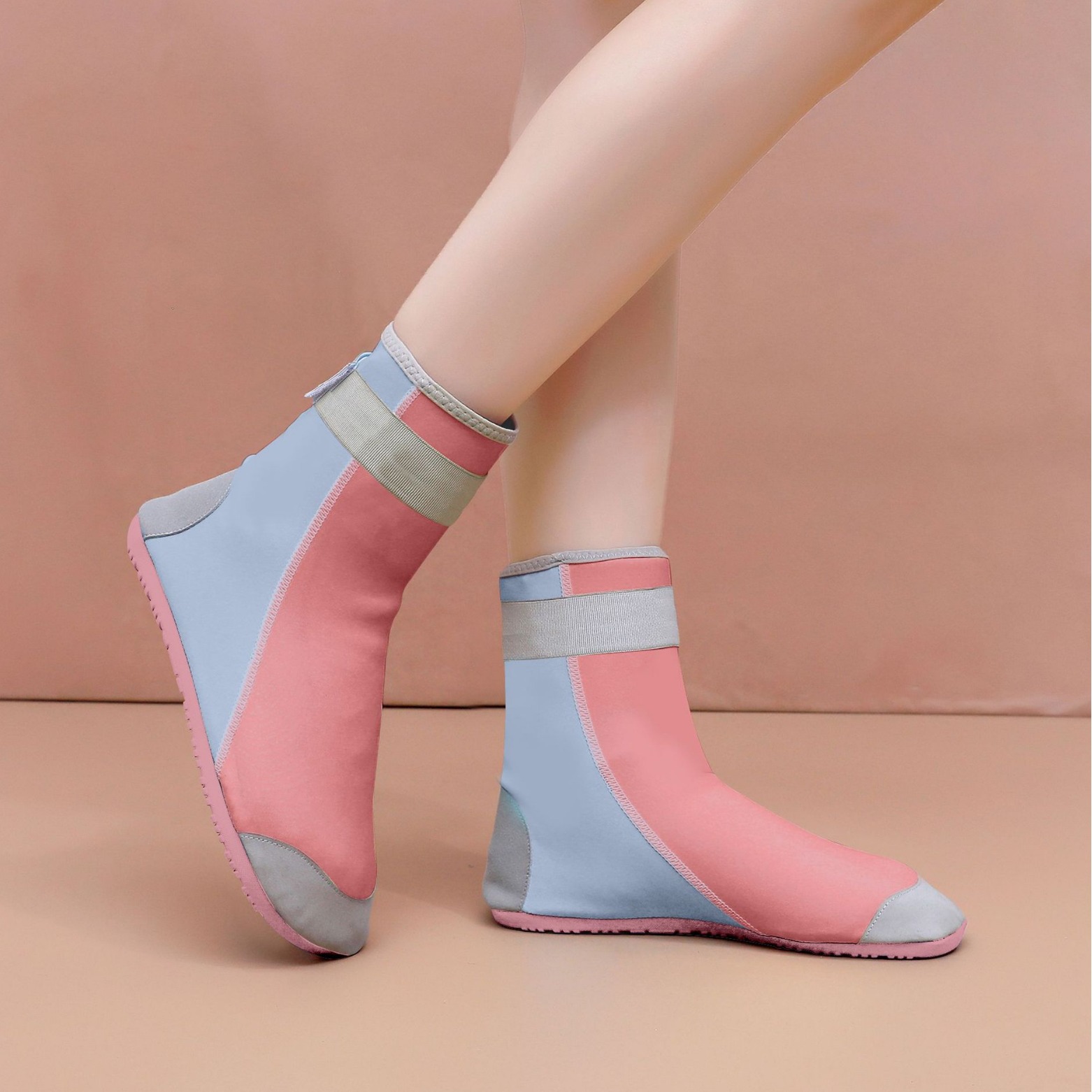 Picture of High-Top Family Kidsren's Adult Outdoor River Tracing Shoes Thickeneded Non-Slip Beach Socks Home Floor Shoes Swimming Shoes