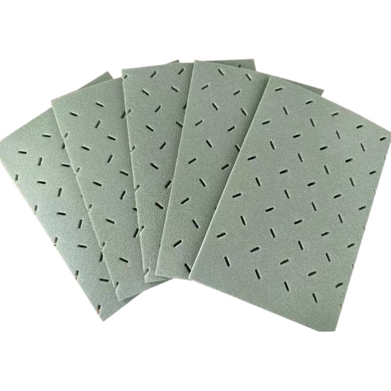 Picture of Football Court Stadium 10mm Xpe Artificial Turf Shock-Absorbing Mat Manufacturer Non-Slip Breathable Bubble Wrap