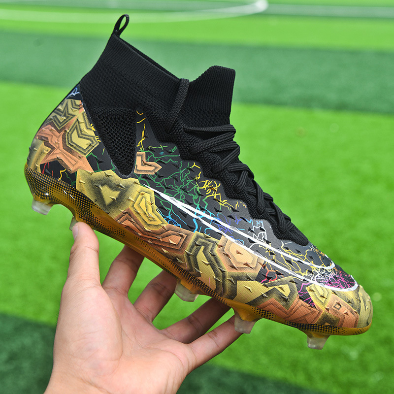 New No Lace-up Children's Football Shoes Broken Nails Boys Training sneaker Rotating Button Football Shoes for Primary and Secondary School Students