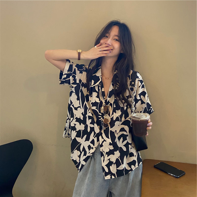 Salt vintage Platycodon grandiflorum printed shirt women's summer Hong Kong style chic gentle design Harajuku BF style half sleeve shirt fashion