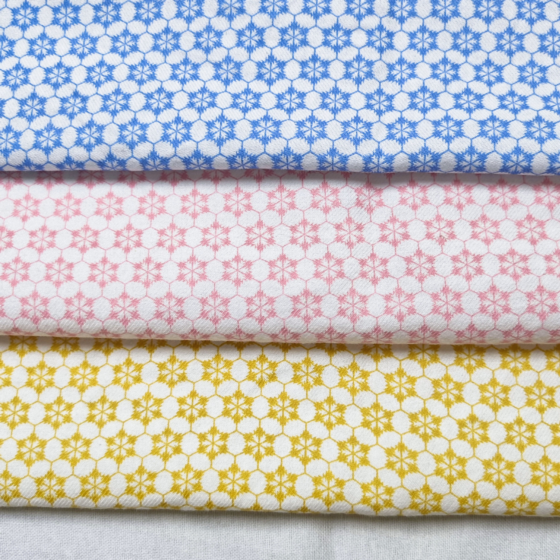 Autumn and winter cotton brushed plain weave geometric breathable printed fabric jacket skirt children's clothing fabric home boutique