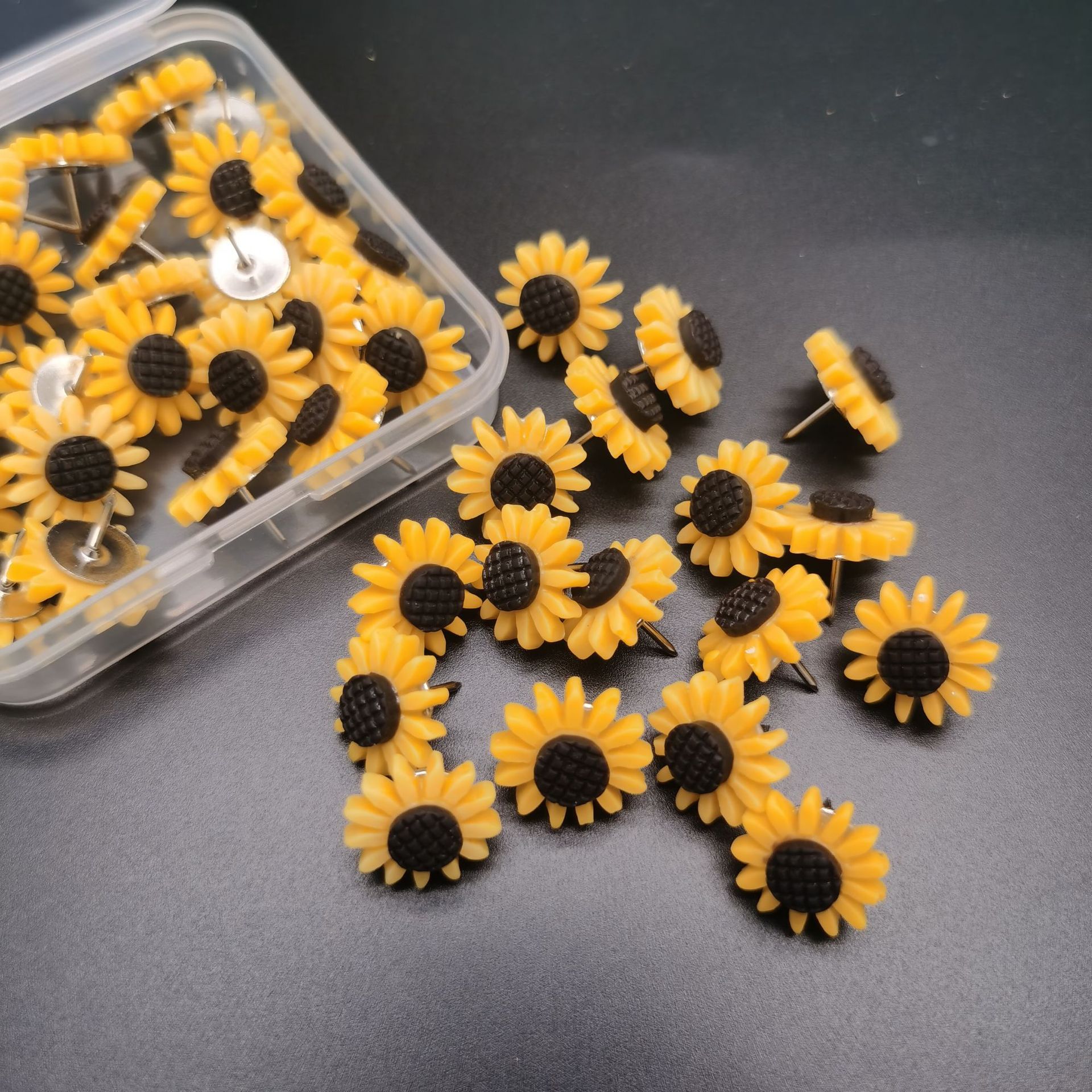 Picture of Cross-Border Manufacturer New Creative Thumbtacks Sunflower Sunflower Shape Thumbtacks Flower I-Shaped Nails Decorative Office Binding