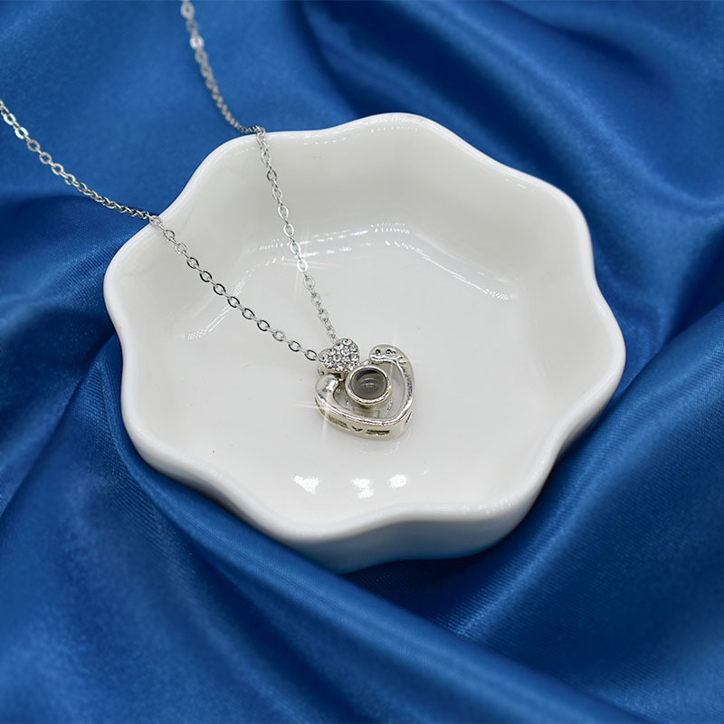 Picture of Titanium Steel Japanese and Korean Peach Heart Series New Necklace for Girlfriend, Generous, Simple, Light and Luxurious, Fashionable Necklace