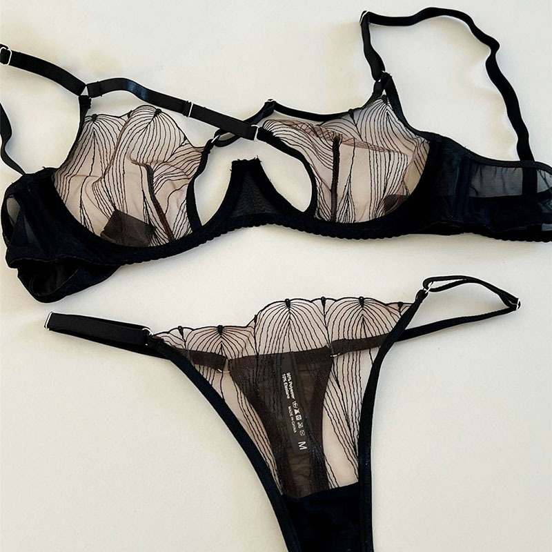 258 Sexy Lingerie French Style Ultra-thin Embroidered Lace Underwear Strap INS Big Chest Small Bra suit