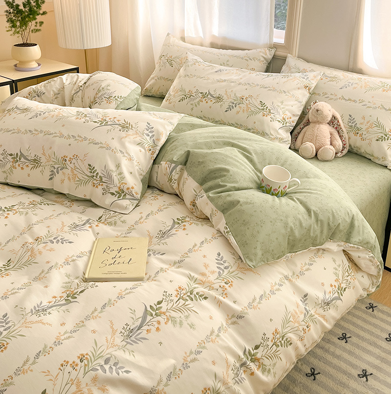 Picture of 2025 New Spring & Fall 60 Small Floral Cotton Four-Piece Set Ins Style Pure Cotton Dormitory Bed Bed Sheets Quilt Cover Three-Piece Set