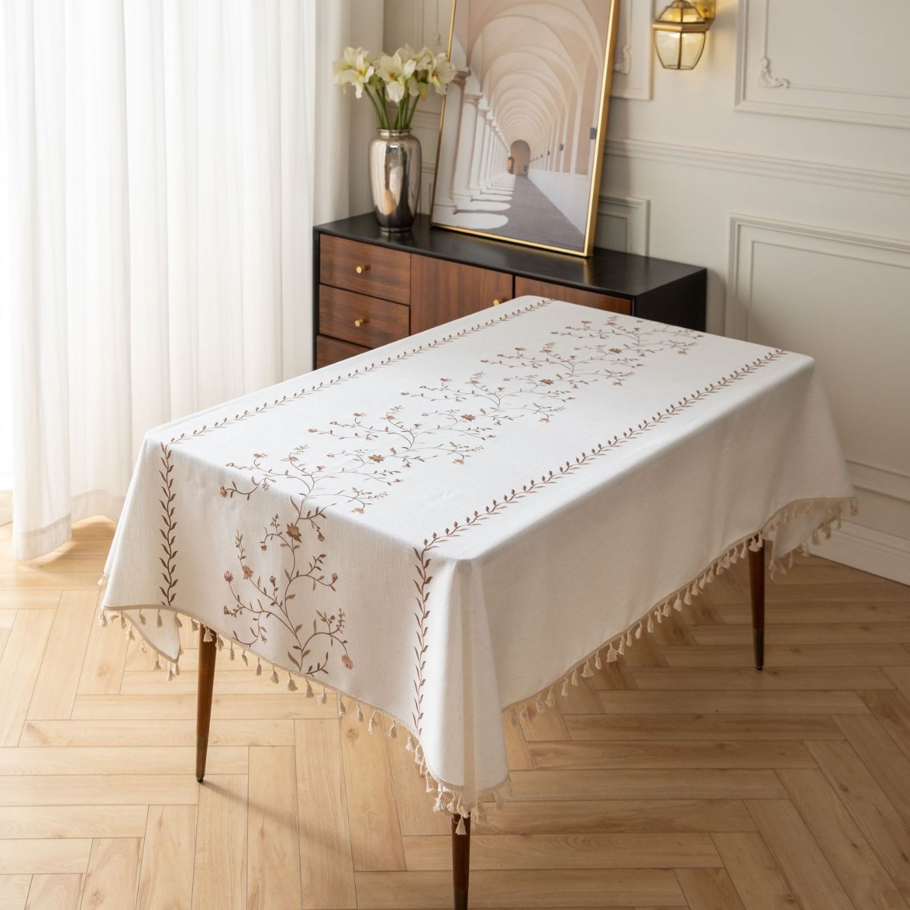 Picture of Rectangular Dining Table Fabric European-style Simple Embroidered Tablecloth Cotton and Linen Artistic Courtyard Outdoor Dining Table Mat Dust-proof and Dirty-resistant
