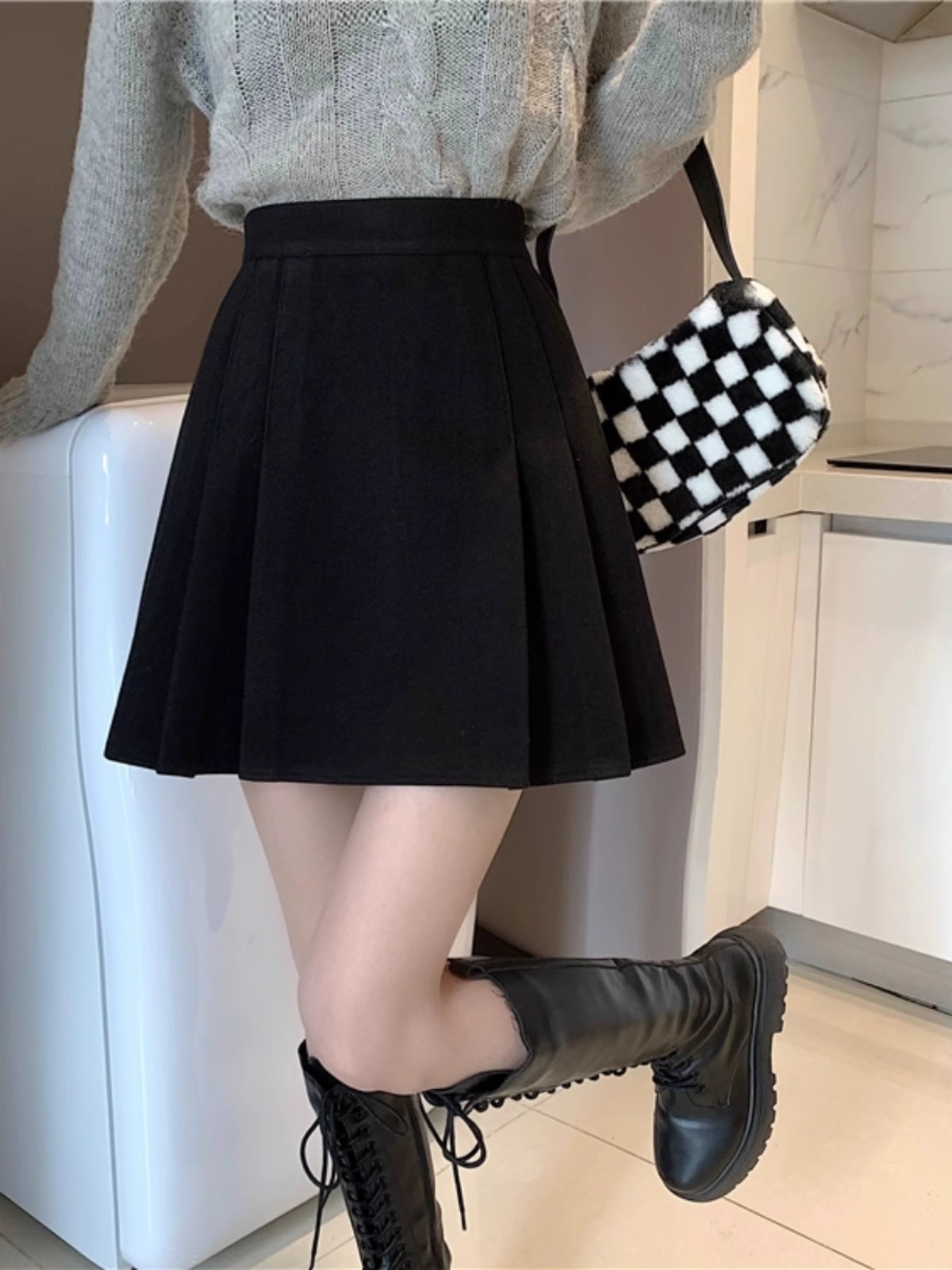 Picture of Temperament Ladies Skirt 2024 New Women's Spring chubby girl High Waist Slim Black A- line Skirt Pleated Short Skirt