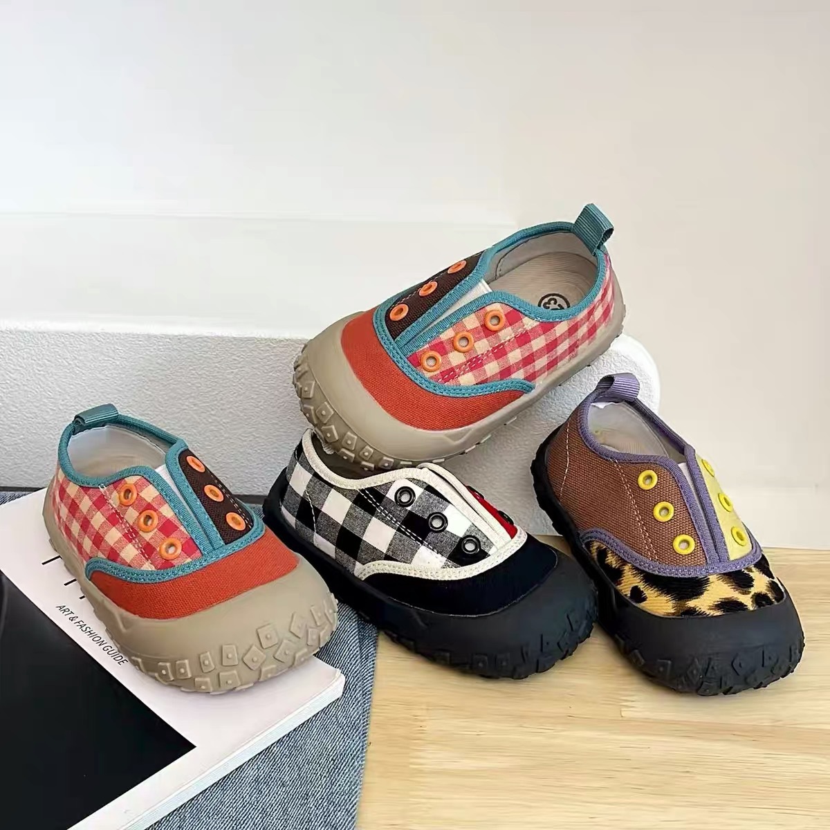 2025 Autumn New Kick Canvas Shoes Korean Splicing Contrast Wide Round Toe Kindergarten Indoor and Outdoor Shoes