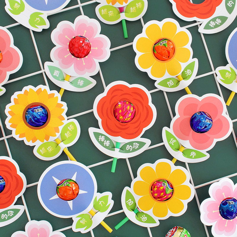 Picture of Small red flower lollipop cardboard incentive text flowers send candy card for kindergarten students gift wholesale