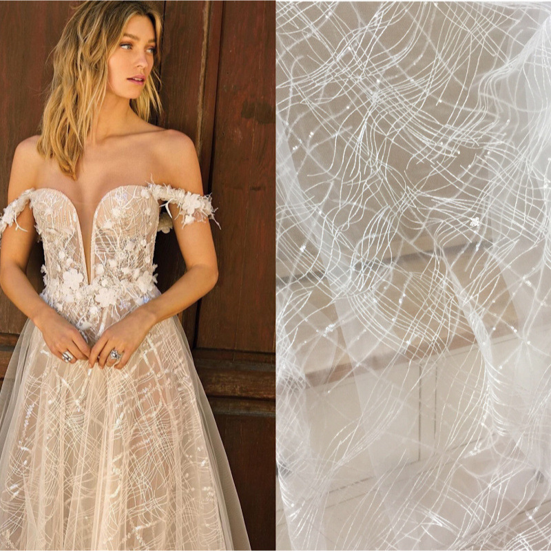 Random pattern sequined mesh light yarn travel photography deep V off-shoulder wedding dress small trailing wedding dress photography temperament simple