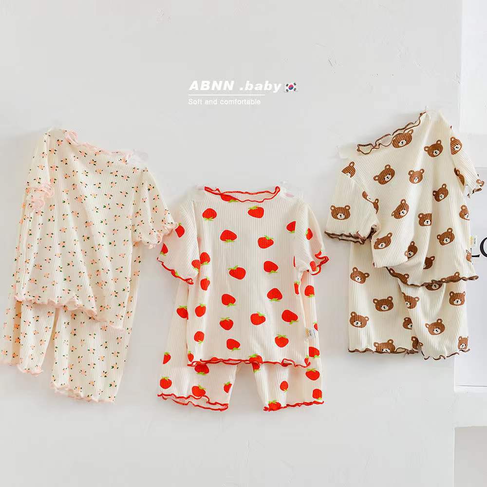 Picture of Children's pajamas Summer New Girls' Outer Wear Short-sleeved Floral suit Summer Two-piece Set