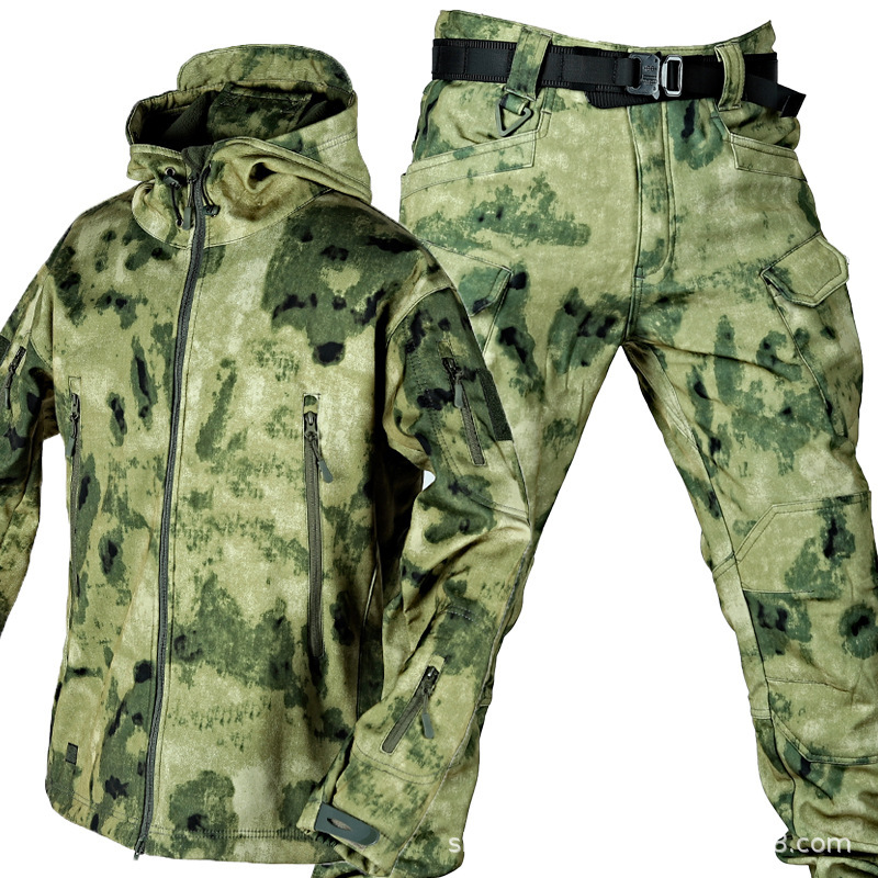 Picture of Cross-Border Wholesale Outdoor Sharkskin Soft Shell Jacket Suit for Men and Women, Camouflage Velvet Jacket