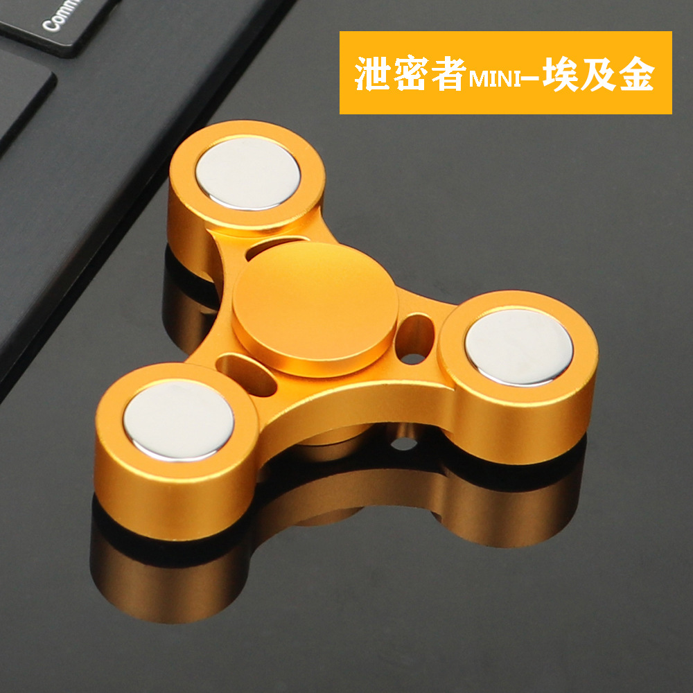 Picture of Fingertip Gyro Metal Aluminum Alloy Finger Gyro Leaker Swivel Adult Student Palm Rotating Decompression Toy