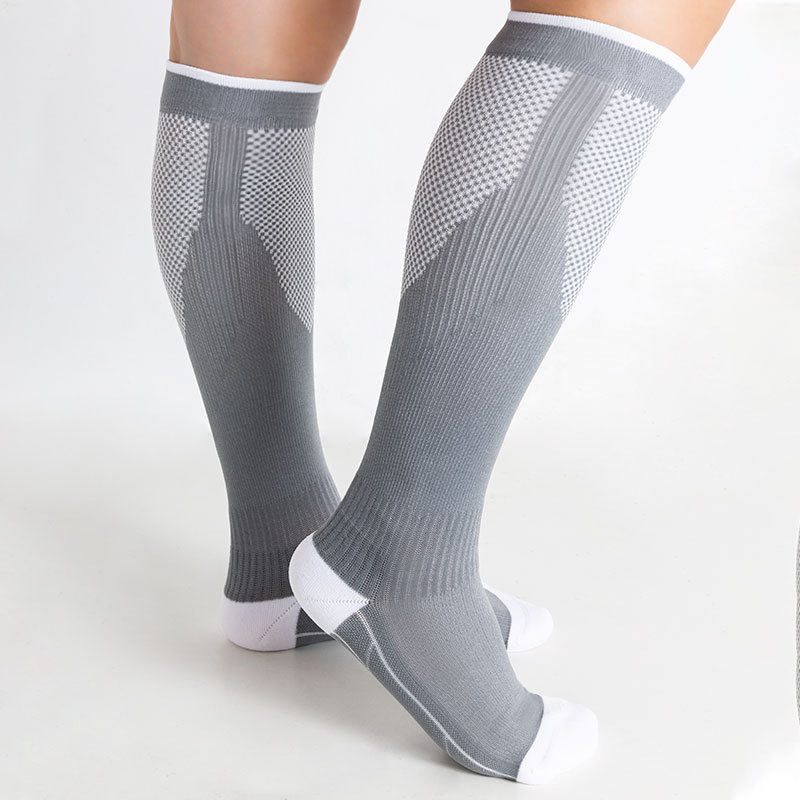 Amazon Hot Sale Sports Compression Socks Gradient Compression Socks 20-30mmhg Running Stomper Socks Antibacterial Breathable