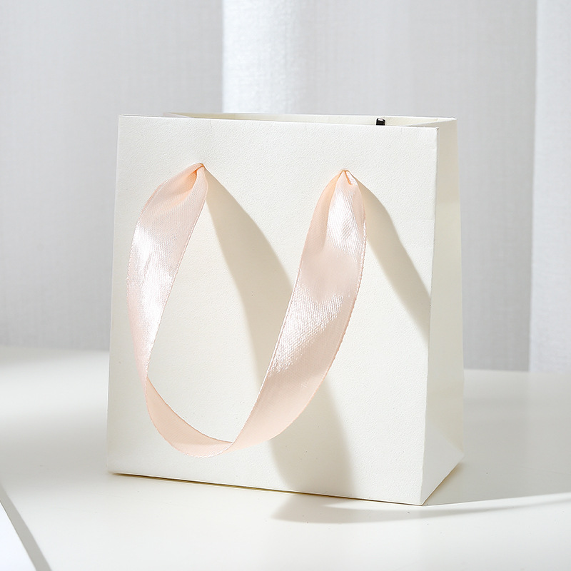 Picture of White powder jewelry packaging box suit light luxury high-end heaven and earth cover jewelry box storage snap button flannel bag in stock wholesale