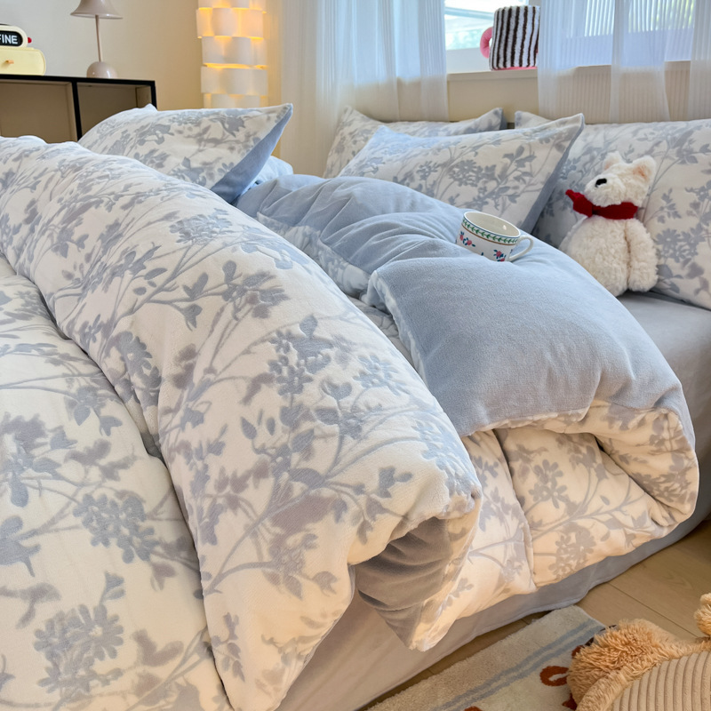 Category a Maternal and Infant Grade Thickeneded Warm Milk Velvet Four-Piece Set Coral Velvet Carved Velvet Quilt Cover Fleece-Lined Bed Sheets and Fitted Bed Sheets 3