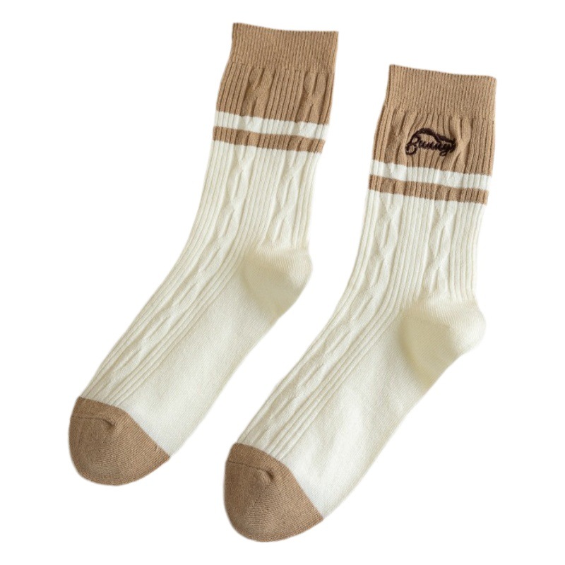 Socks women's autumn and winter cotton stockings Japanese retro striped stockings sweat-absorbent deodorant cotton stockings wholesale