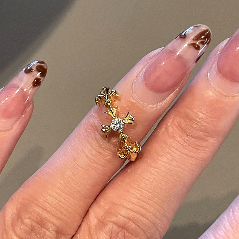 Red Riding Book Explosions Cross Oriole Tail Flower Tail Ring Women's Fashion Light Luxury Middle and Ancient Style Mosang Diamond Ring