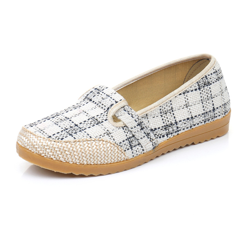 Picture of 25 Spring New Old Beijing Cloth Shoes, Non-Slip Tbottomon Soles, Comfortable Women's Shoes for Middle-Aged and Elderly Mothers, Casual Soft Soles