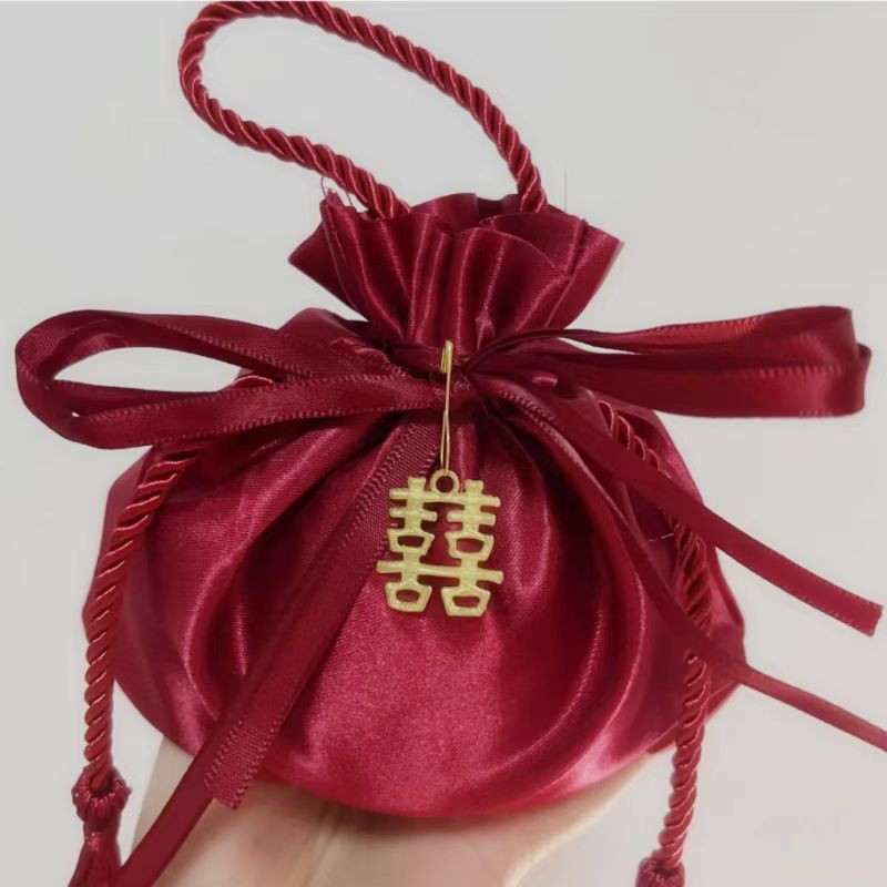 Picture of Wedding Ceremony Satin Wedding Candy Bag Creative European Style Accompanying Ceremony Candy Bag Creative Ins Style Candy Box