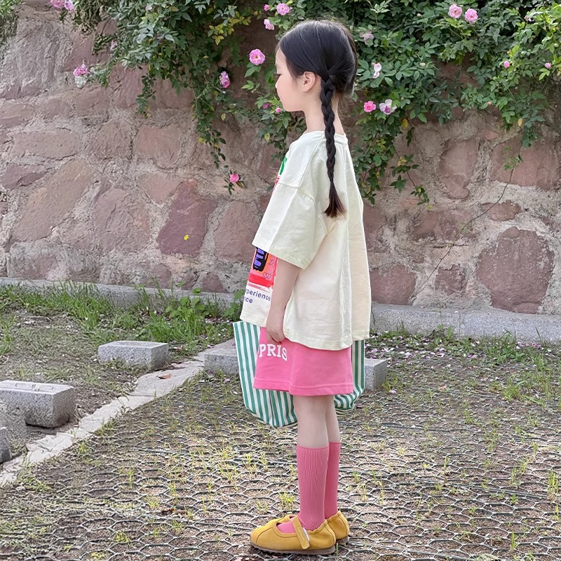 Picture of Girls Short-Sleeved Shorts Suit Summer 2025 New Kidsren's Korean Style Casual Summer Wear Girls Fashionable Summer Clothes