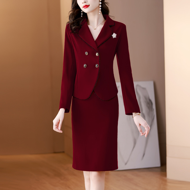 Autumn 2023 New Temperament Goddess Style High-end Fashion Suit Collar Bag Hip Skirt Professional Work Clothes Two-piece Set