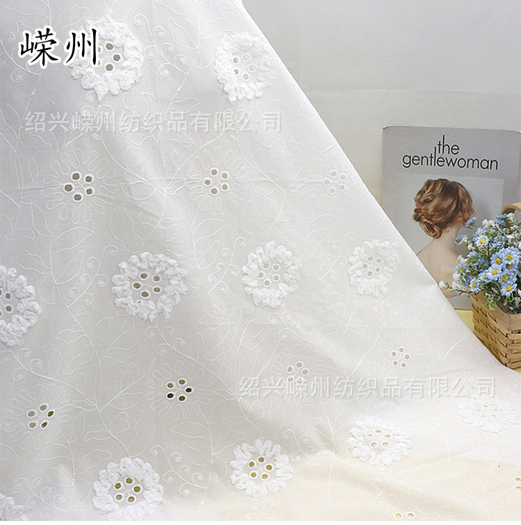 New Classy Stereo Cut Out Plate with Flower Embroider Fabric, Popular Classy Women's Fabric for Spring and Summer