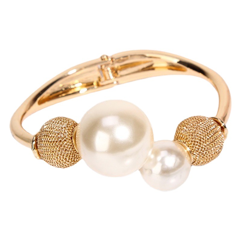 Manufacturer Wholesale Light Luxury Curtain Tiebacks with Metal Copper Balls and Pearl Curtain Buckles for Model Room Curtain Clips in a Light Luxury Style