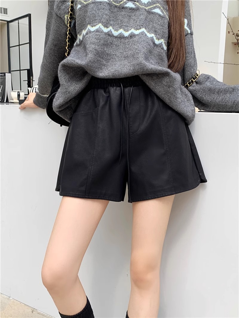 pu leather short matte leather shorts women's 2024 autumn and winter wear anti-wrinkle thickened high waist wide leg A- shaped bottoming pants