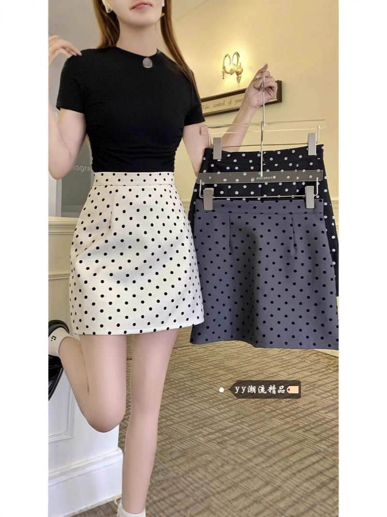 Sweet Spice Girl Black Wave Dot Skirt Hip Skirt Women's Autumn 2024 New High Waist Slimming A- line Skirt