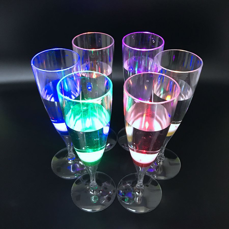 Picture of LED glowing champagne glass into the water bright champagne glass PS goblet 6 color in stock glowing glass LED champagne glass