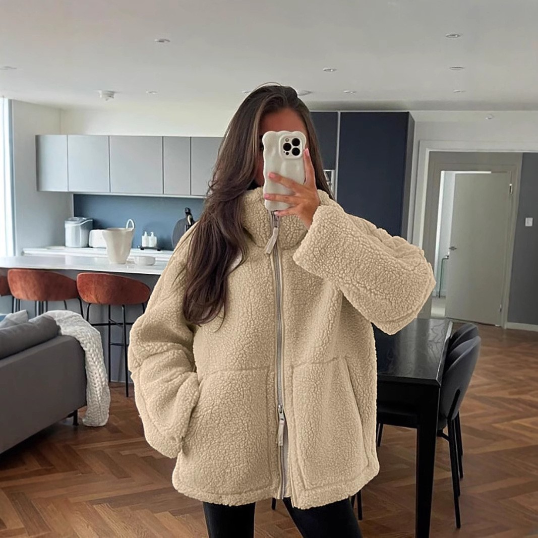 Picture of Large-Pocket Solid-Color Plush Coat Women's European and American Large-Pocket High-Neck Plush Coat