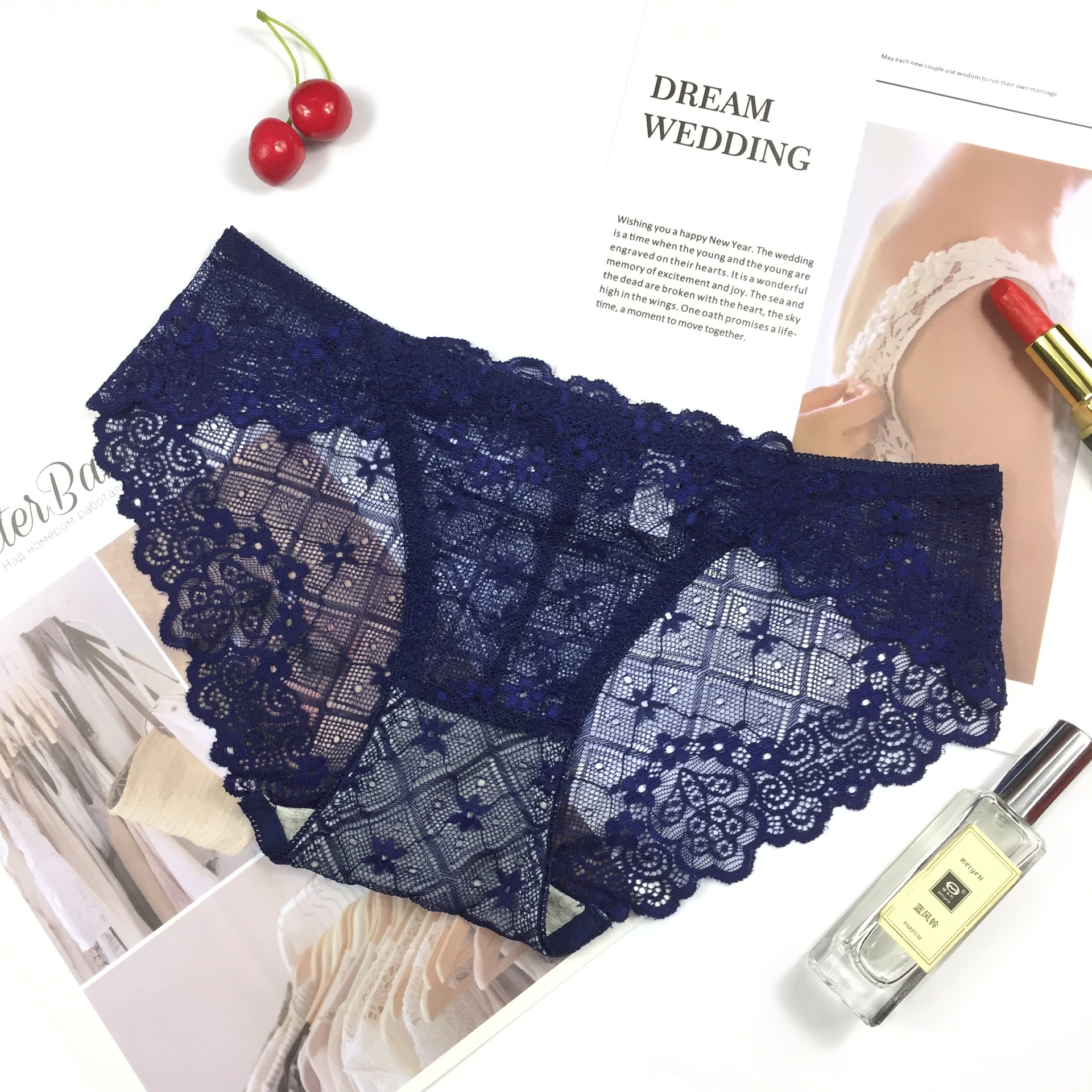 Picture of Spring and summer New Ladies lace underwear elegant lace graphene underwear antibacterial antibacterial hip breathable 17002