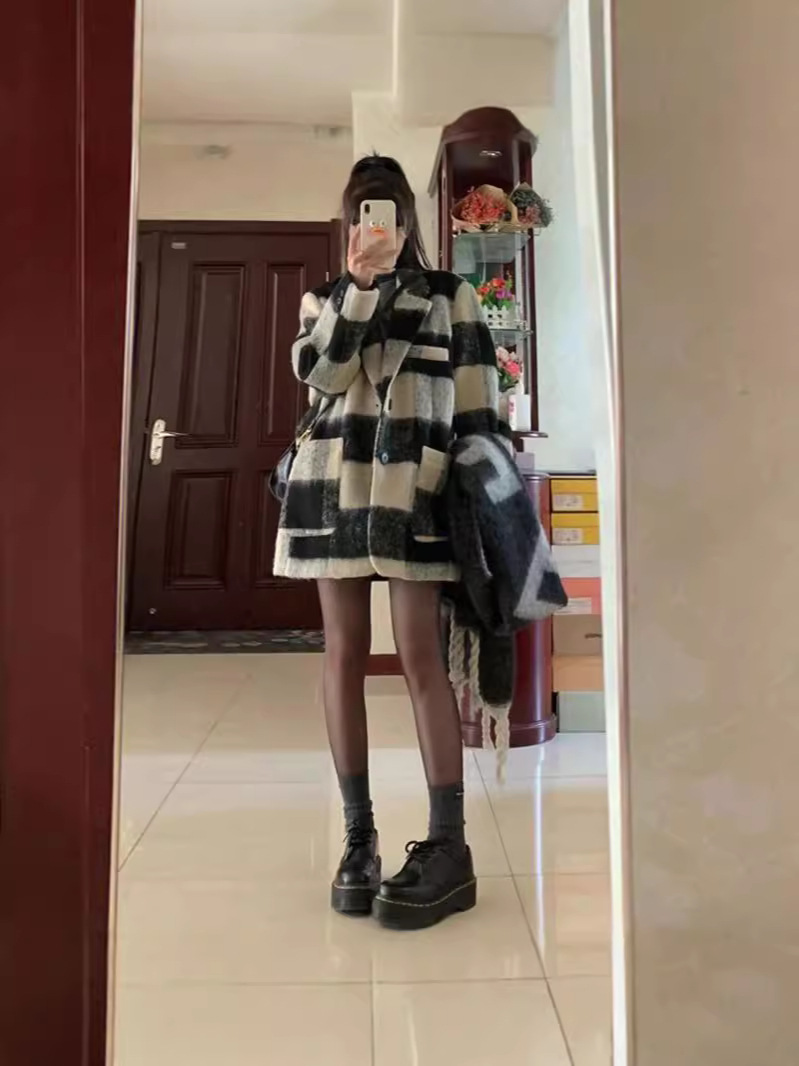 Retro Plaid Woolen Outwear Autumn and Winter New High-End Loose Thickeneded Elegant Hepburn Korean Style Suit Woolen Outwear