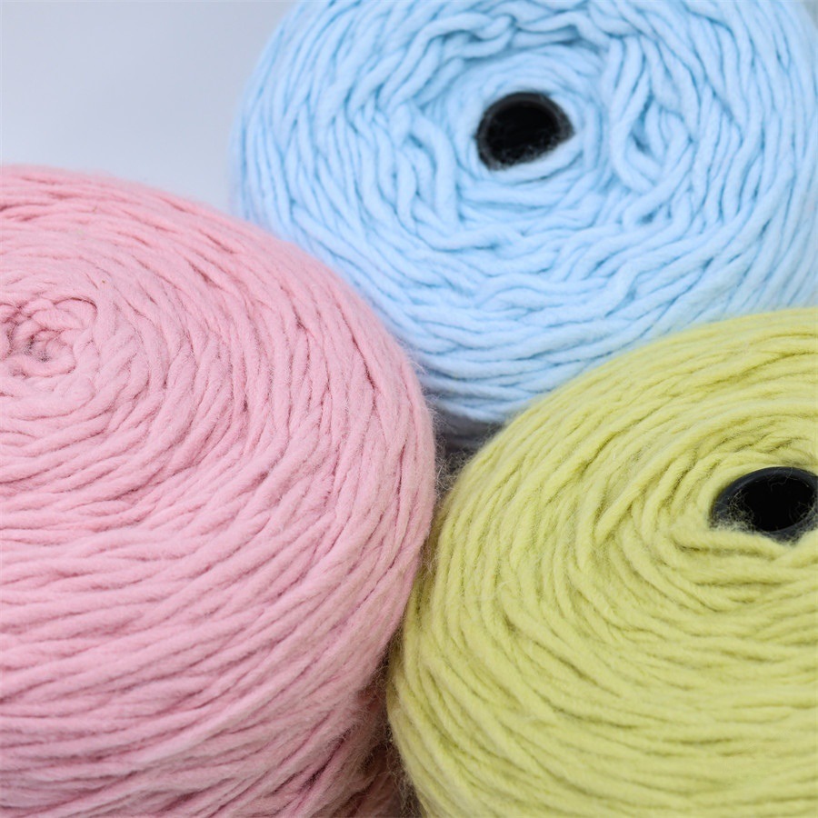 1.5 counts of all-nitrile Icelandic wool fancy yarn hand-woven in a thick popsicle fleece in a hat scarf blanket