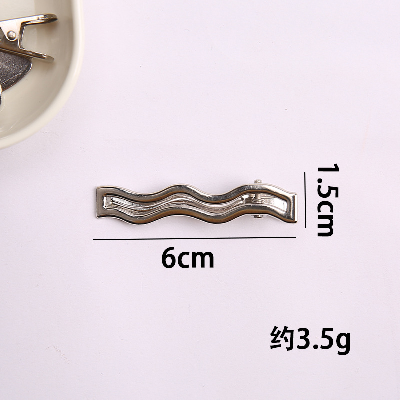 Picture of Y2g hairpin metal sweet cool bangs hairpin makeup hair accessories forehead broken hairpin simple clip 2023 new female