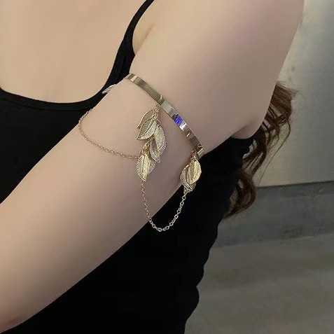 Europe and the United States hot-selling jewelry Europe and the United States personality gold multi-layer leaf overlapping open arm ring bracelet arm chain direct sales
