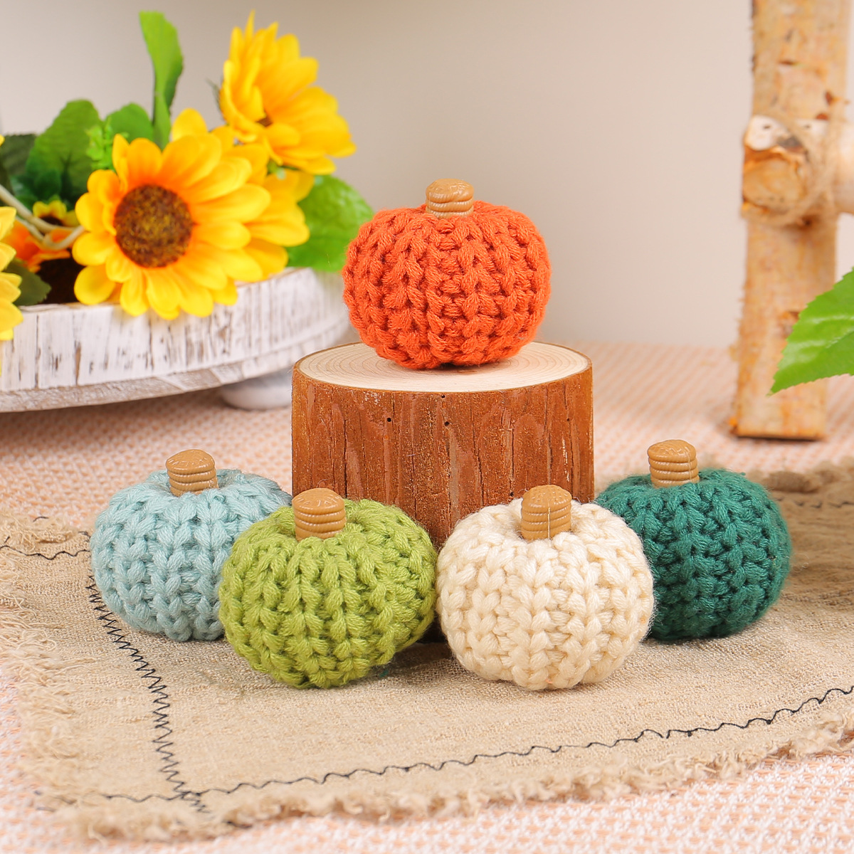 Cross-border new knitted pumpkin decorative ornaments diy hand-woven color pumpkin party layout props wholesale