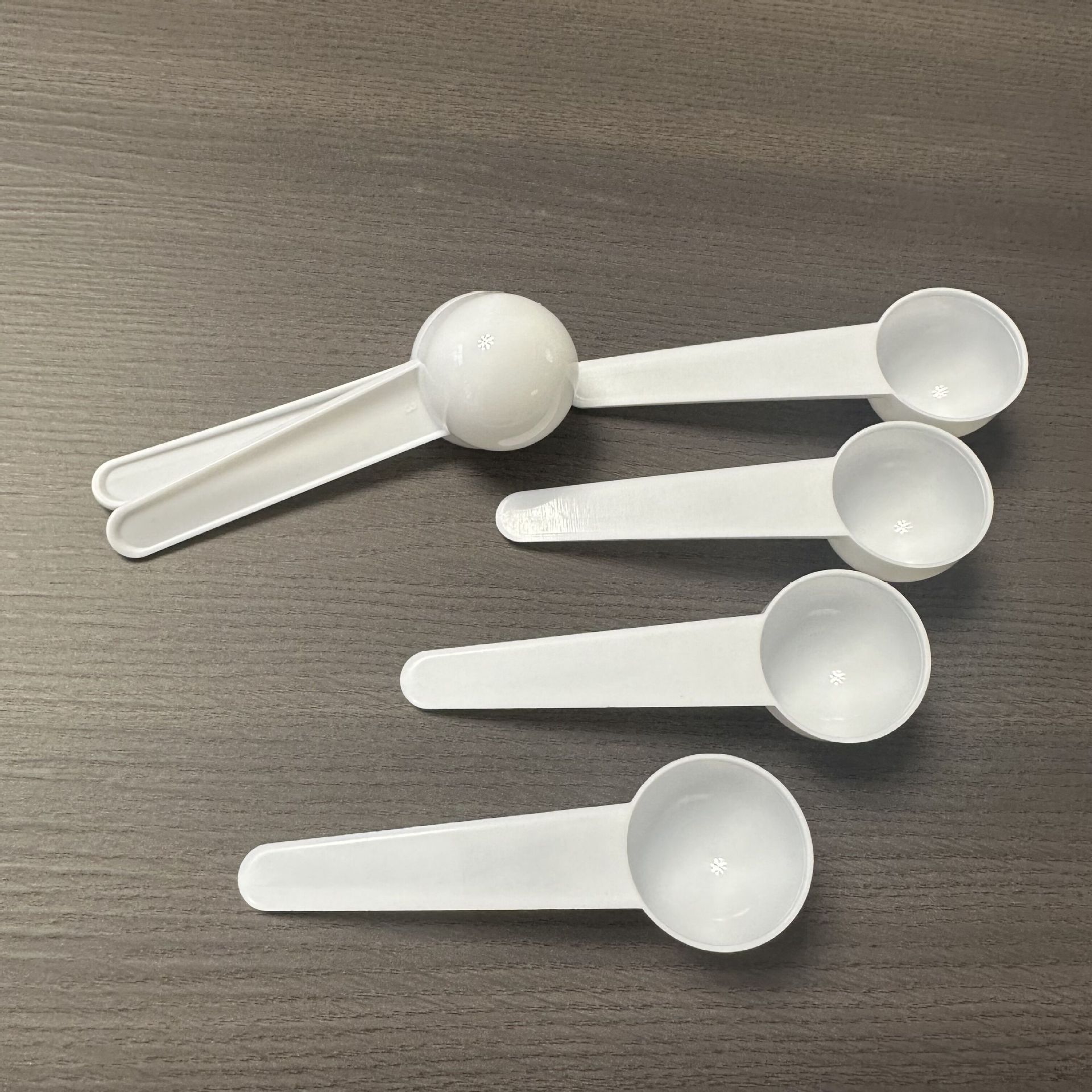 Picture of Plastic measuring spoon milk powder spoon 1g3g5g10g15g quantitative spoon milk powder spoon