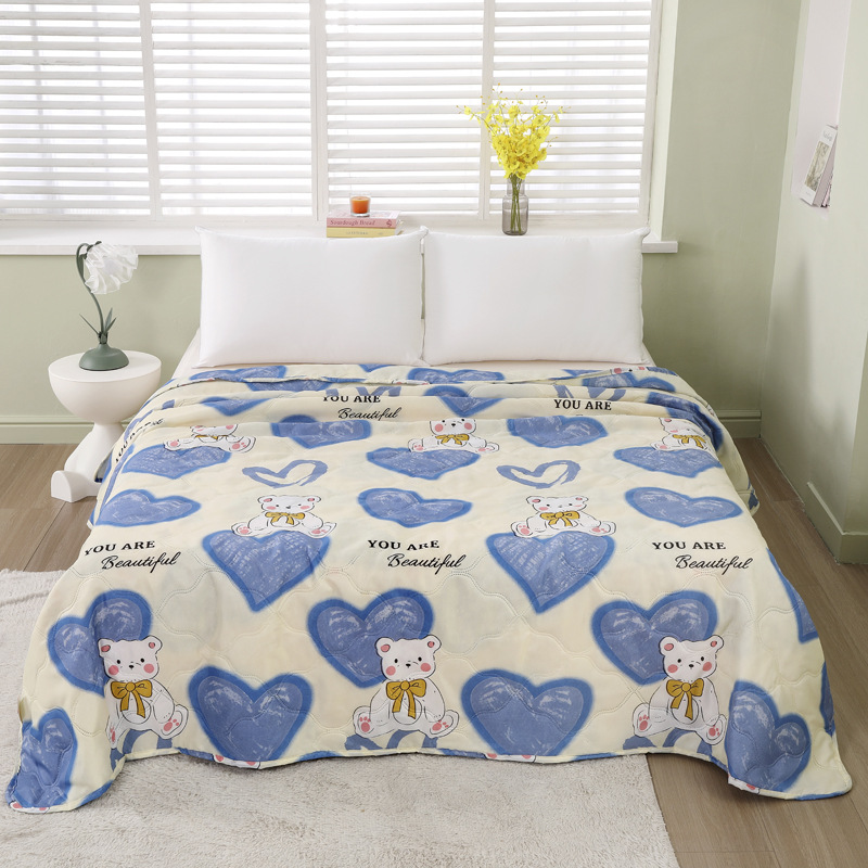 Picture of Summer Company Event Sales Summer Quilt with Gift Box Air Conditioning Quilt Opening Promotion Gift Summer Cool Quilt Core Thin Quilt