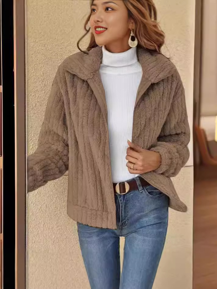 Picture of 2024 Cross-border New Fall/Winter Plush Cardigan Lapel Short Jacket