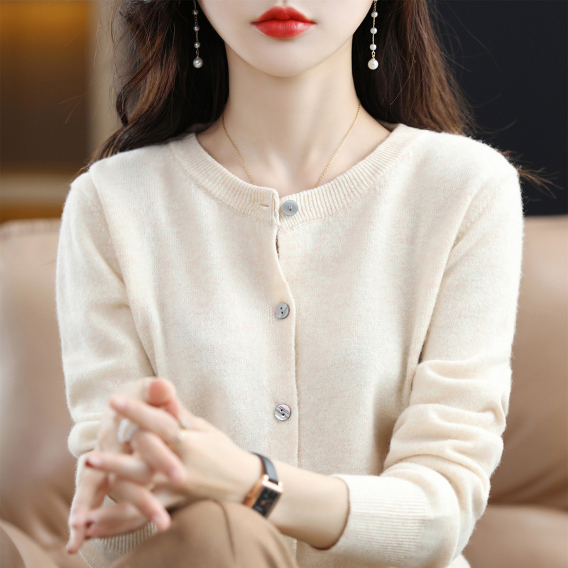 Picture of 2025 new knitted cardigan early spring crew neck sweater women's long sleeve solid color Joker coat women's clothing a generation of hair