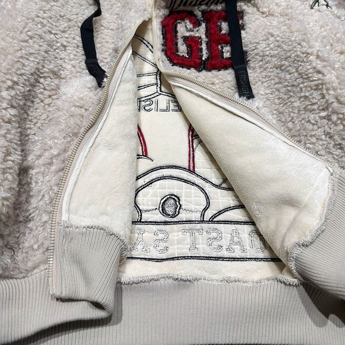 Picture of Super plus size 1.00 kg-150.00 kg chubby girl Winter New Heavy Industry Cartoon Daisy Lamb Wool fleece-lined Hooded Jacket Women's Fashion