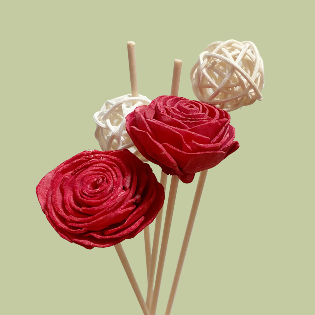Picture of Simulation Floral Ornaments ins Decoration Home Furnishings Tongcao Rose Cafe Famous Desktop Non-fire Aromatherapy Flowers