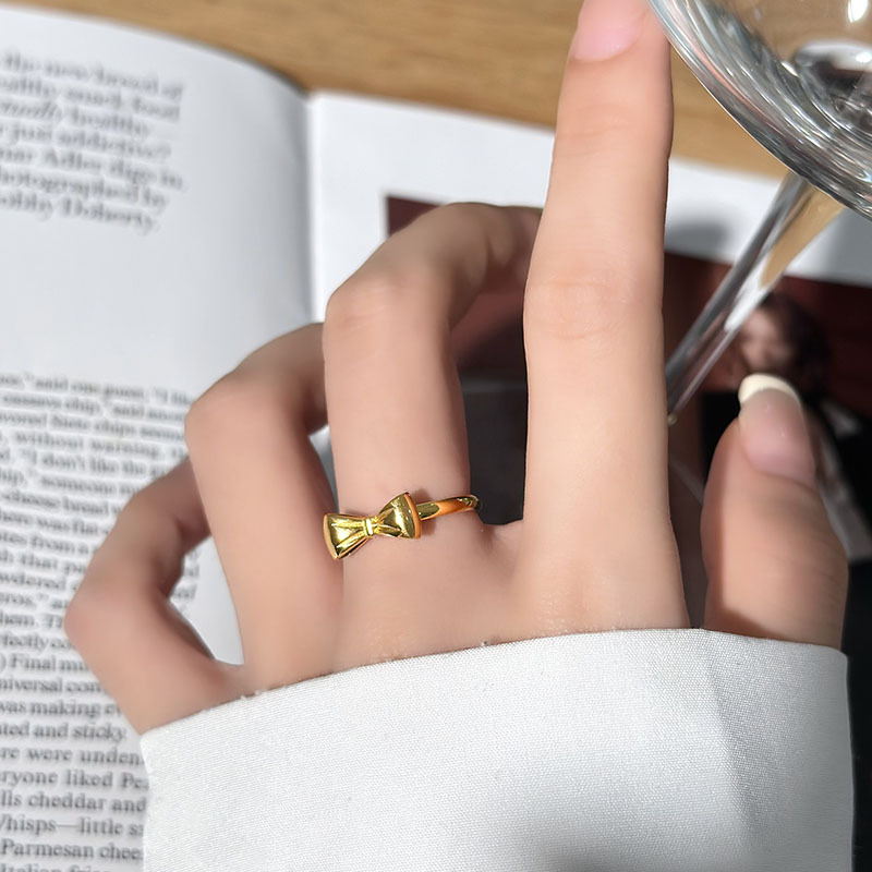 Casual and Fashionable New Chinoiserie Bow Ring Female Internet Celebrity Versatile Accessible Luxury Fugitive Princess Personalized Index Finger Wedding Ring Trend