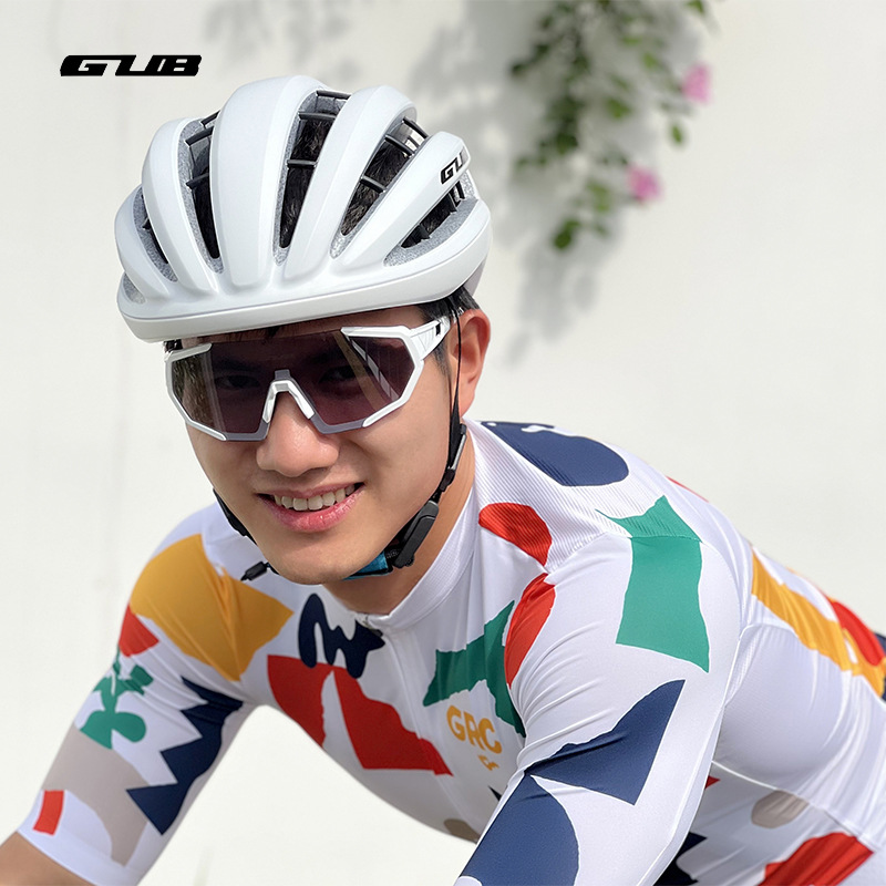 Picture of Gub 7000 Smart Transparent Color-Changing Glasses Road Mountain Bike Cycling Day and Night Goggles for Men and Women