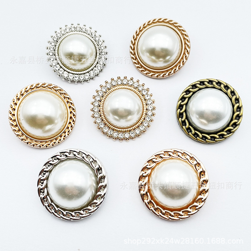 Shunjie Chanel Pearl Button Pattern Metal French suit Round Retro Top Women's Woolen Sweater Button